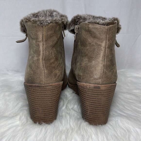 Lane Bryant Taupe Faux Leather Fur Trim Wedge Ankle Booties Sz 11 WIDE W… - Picture 4 of 7